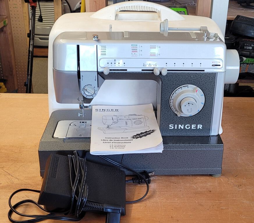 Tool Library Sewing Machine Singer 500 (14024)